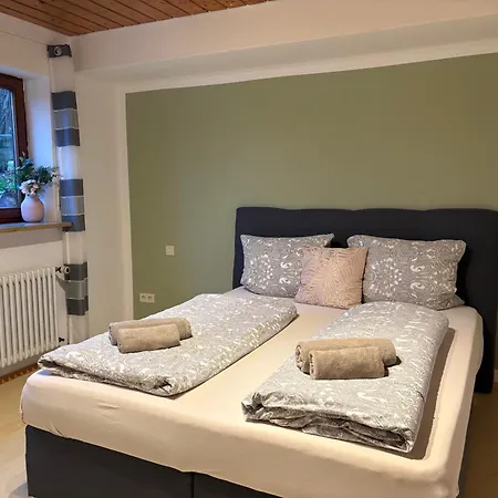 Apartmán Ruhig Gelegenes Ferienzimmer In *